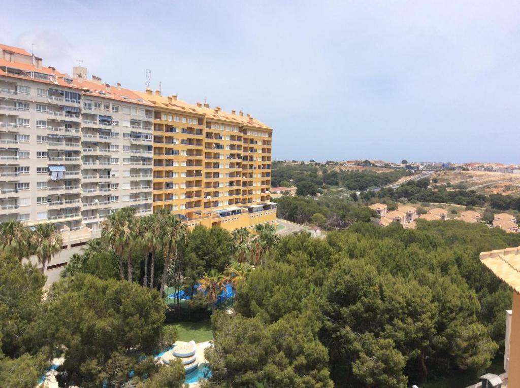 2-Bedroom And Living Room Apartment Near Campoamor Beach Exterior foto